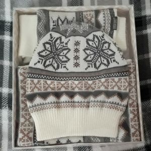 Muk Luks Reversible Scarf Set 4 piece